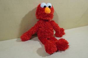 lot 190 image: Vintage Tickle-Me-Elmo