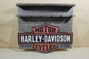 lot 194 image: Harley Davidson Wooden Liquor Bottle and Glasses Rack