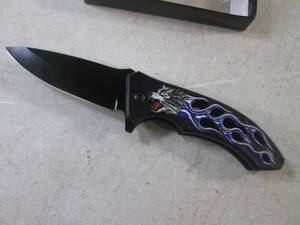 (CNTR) Wolf  Flames Design Spring Assist Folding Knife with Belt Clip 8 Open 4 34 Closed - New In Box