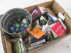 (CSB) Assorted Vintage Match BooksBoxes and Marbles