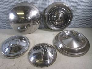 (RM2) 5 Vintage Hub Caps