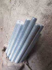 (UD1) Tube of 25 Threaded Rod 38 x 6 ft