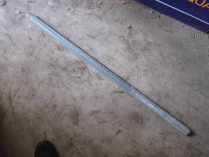 (UD1) Bundle of 13 Threaded Rod 38 x 4 ft