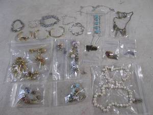 (BSB) Assorted Costume Jewelry