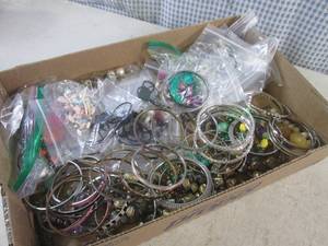 (EW5) Flat of Assorted Costume Jewelry
