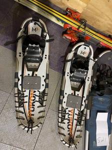 2 Pairs of snowshoes