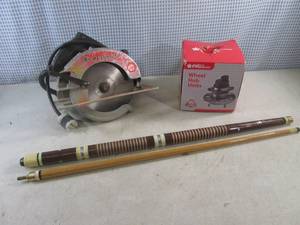 (CS) 5pc Pools Que, Black &amp Decker Saw and Wheel Hub