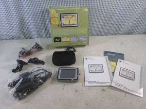 (EC1) Nextar Satellite Navigation GPS with Accessories and Manuals