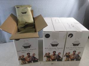 (B-4) 18 Bags Robs Backstage Sweet &amp Salty Popcorn 1oz Bags 3 Boxes of 6 Bags Best by Sept 2023