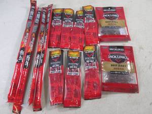 (EC2) 12 Assorted Jack Links Beef Snacks Out of Date