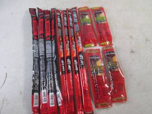 (EC2) 12 Assorted Jack Links Beef Snacks Out of Date