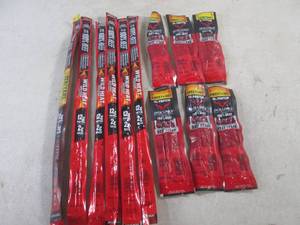 (EC2) 12 Assorted Jack Links Beef Snacks Out of Date