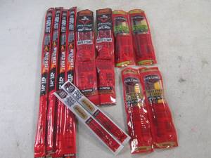 (EC2) 12 Assorted Jack Links Beef Snacks Out of Date