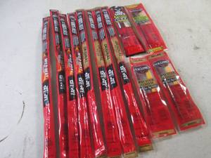 (EC2) 12 Assorted Jack Links Beef Snacks Out of Date