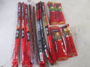 (EC2) 12 Assorted Jack Links Beef Snacks Out of Date