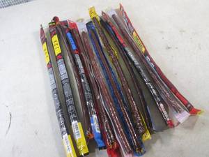 (EC2) 12 Assorted Jack Links Snack Sticks Past Date