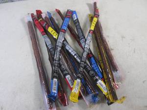 (EC2) 12 Assorted Jack Links Snack Sticks Past Date