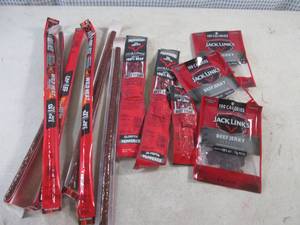 (EC2) 12 Assorted Jack Links Past Date
