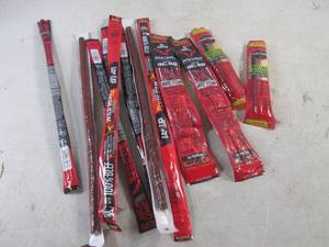 (EC2) 12 Assorted Jack Links Past Date