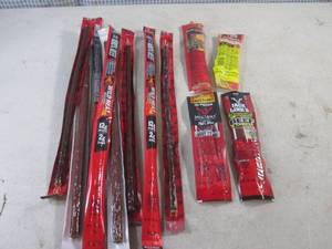 (EC2) 12 Assorted Jack Links Past Date