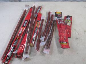 (EC2) 12 Assorted Jack Links Past Date