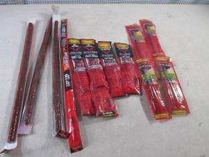(EC2) 12 Assorted Jack Links Past Date
