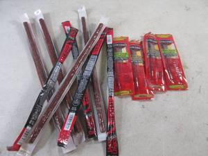 (EC2) 12 Assorted Jack Links Past Date