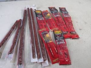 (EC2) 12 Assorted Jack Links Past Date