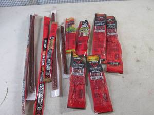 (EC2) 12 Assorted Jack Links Past Date