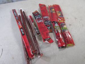 (EC2) 12 Assorted Jack Links Past Date