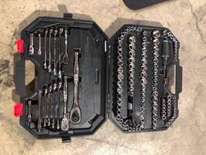 Husky Mechanics Tool Set (149-Piece)  Customer Returns See Pictures