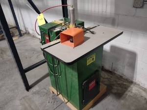 lot 7 image: Castle Pocket Drill, Router Was Rem...