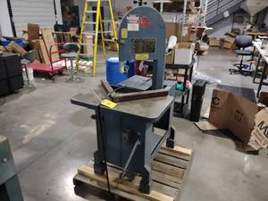 lot 14 image: Roll-In Bandsaw For Parts, No Motor...