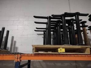 lot 31 image: (14) 27 12 Table Pedestals...