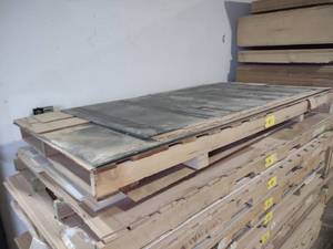lot 87 image: 18x4x8 Black FRP & 14 Black and C...