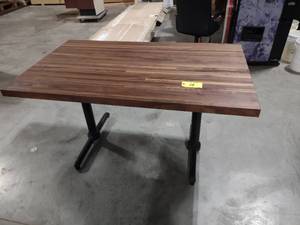 lot 18 image: Black Walnut Butcher Block Oil Rubb...