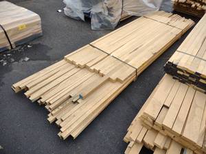 lot 188 image: Maple, 8-12 x 64 & 84, Approx. ...