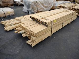 lot 189 image: Maple, 7-10, x 44, Approx. 540 b...