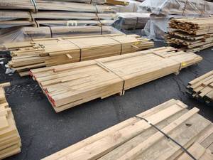 lot 195 image: Red Oak, 12 x 44, Approx. 204 bf...