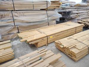 lot 197 image: Pine, 10-12 x 44, Approx.. 520 b...