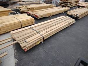 lot 199 image: Rustic Red Oak, 10 x 44, Approx. ...