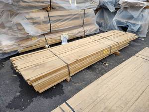 lot 202 image: Red Oak, 10-12 x 44, Approx. 300...