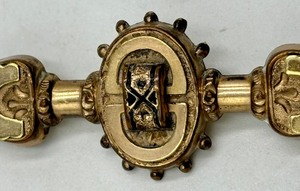 lot 21 image: Antique Victorian Bar Pin