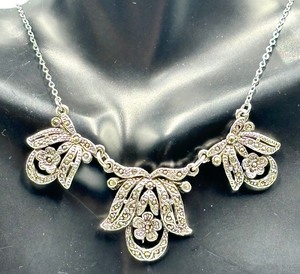 lot 25 image: Gorgeous Vintage Marcasite Necklace