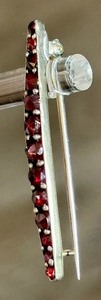 lot 29 image: Vintage Garnet Bar Pin