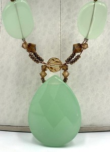lot 48 image: Light Green Stoned Necklace