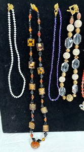 lot 125A image: 20 Lovely Beaded Necklaces