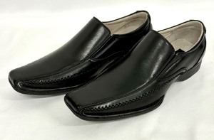 lot 9 image: New Classy Black Shoes by Madden