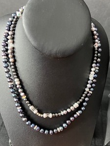 lot 145 image: Variety of Pearl Jewelry Items
