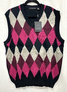lot 164 image: Three Stylish Sweater Vests by Greg Norman and Clark & Gregory